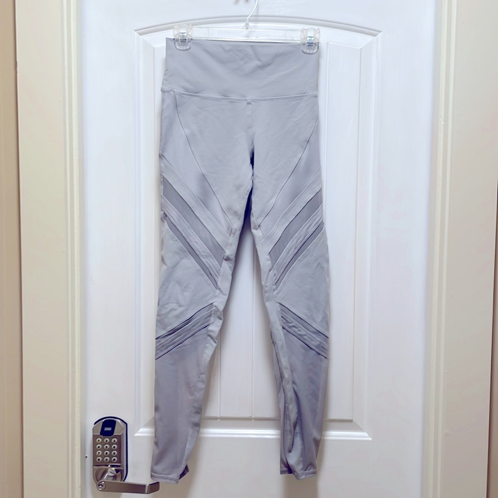 Alo womenswear workout pants crop